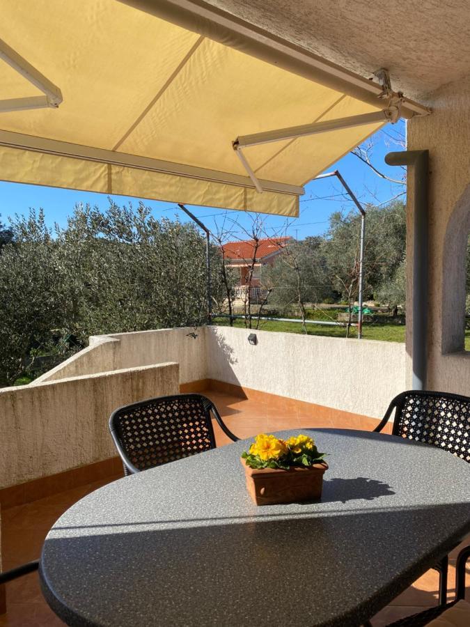 Beautiful Island House Ugljan Apartman Kültér fotó